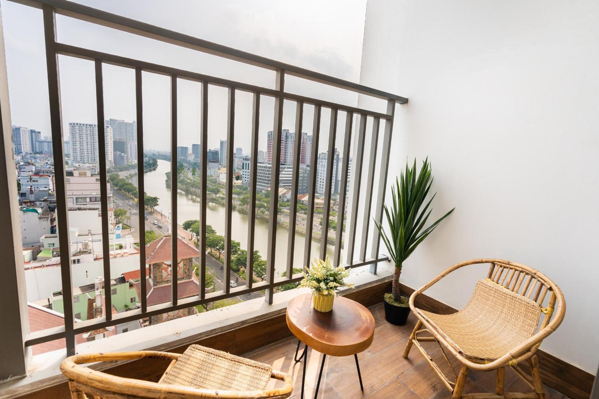 Double E Saigon Apartment In Rivergate Building Ho Şi Min Dış mekan fotoğraf
