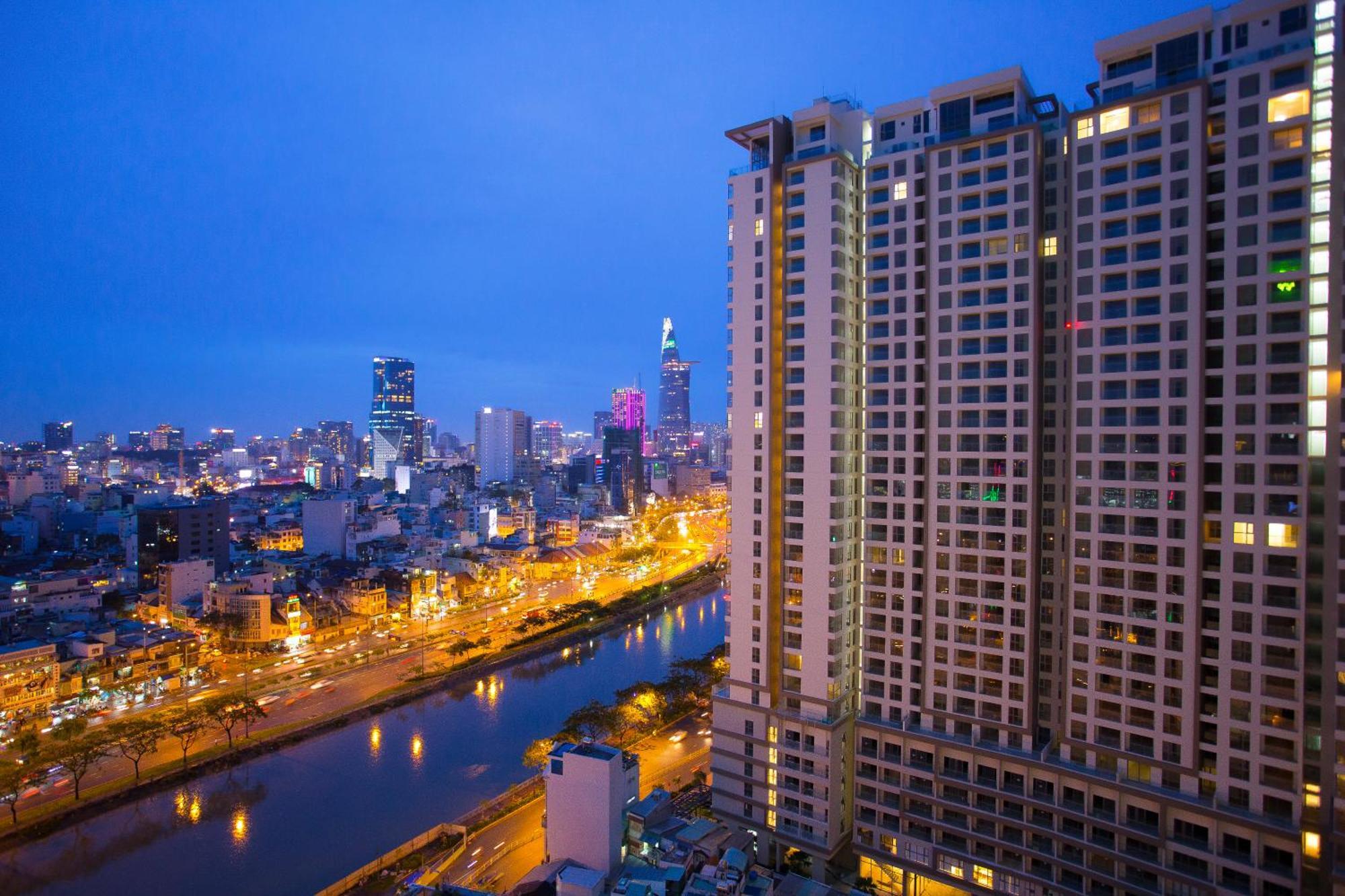 Double E Saigon Apartment In Rivergate Building Ho Şi Min Dış mekan fotoğraf