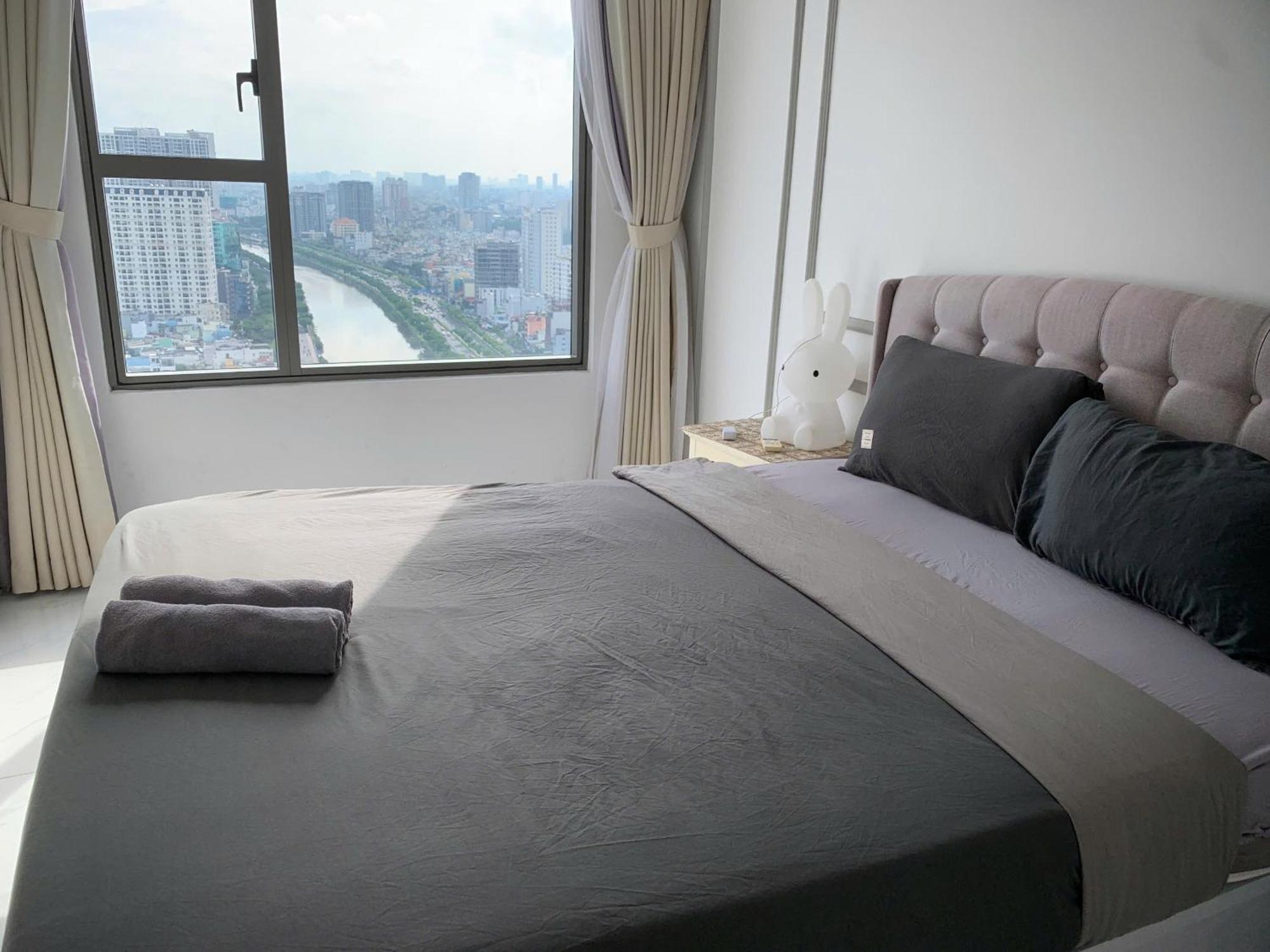 Double E Saigon Apartment In Rivergate Building Ho Şi Min Dış mekan fotoğraf